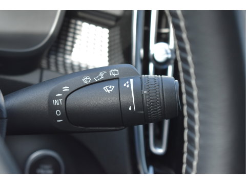 Volvo XC40 1.5 T5 Twin Engine R-Design Luxury Line Versatility 262 pk Two-Tone | Vol | Trekhaak | Keyless | Harman/Kardon | 360 gr.camera | Open dak | Full LE | Onderh.historie