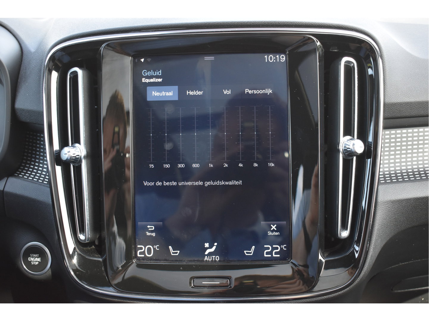 Volvo XC40 1.5 T5 Twin Engine R-Design Luxury Line Versatility 262 pk Two-Tone | Vol | Trekhaak | Keyless | Harman/Kardon | 360 gr.camera | Open dak | Full LE | Onderh.historie