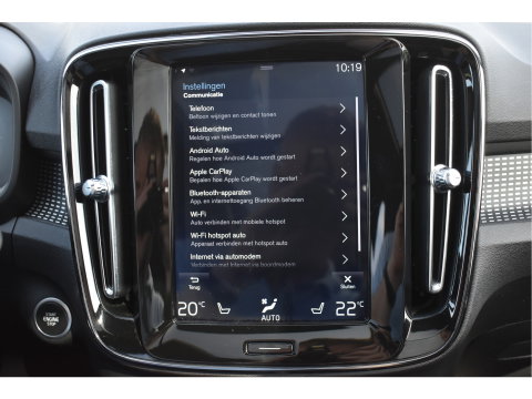 Volvo XC40 1.5 T5 Twin Engine R-Design Luxury Line Versatility 262 pk Two-Tone | Vol | Trekhaak | Keyless | Harman/Kardon | 360 gr.camera | Open dak | Full LE | Onderh.historie