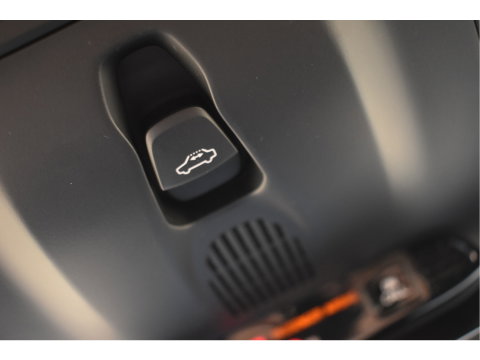 Volvo XC40 1.5 T5 Twin Engine R-Design Luxury Line Versatility 262 pk Two-Tone | Vol | Trekhaak | Keyless | Harman/Kardon | 360 gr.camera | Open dak | Full LE | Onderh.historie