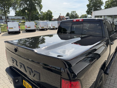 Dodge Ram Pick-Up 1500 5.7 V8 4x4 Crew Cab 5'7 Longhorn / vaste prijs rijklaar € 39.950 ex btw / euro 6 / lease vanaf € 652 / airco / cruise / navigatie / prins lpg / leer / trekhaak 3500 kg !