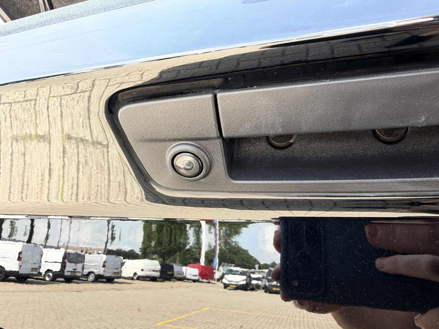 Dodge Ram Pick-Up 1500 5.7 V8 4x4 Crew Cab 5'7 Longhorn / vaste prijs rijklaar € 39.950 ex btw / euro 6 / lease vanaf € 652 / airco / cruise / navigatie / prins lpg / leer / trekhaak 3500 kg !