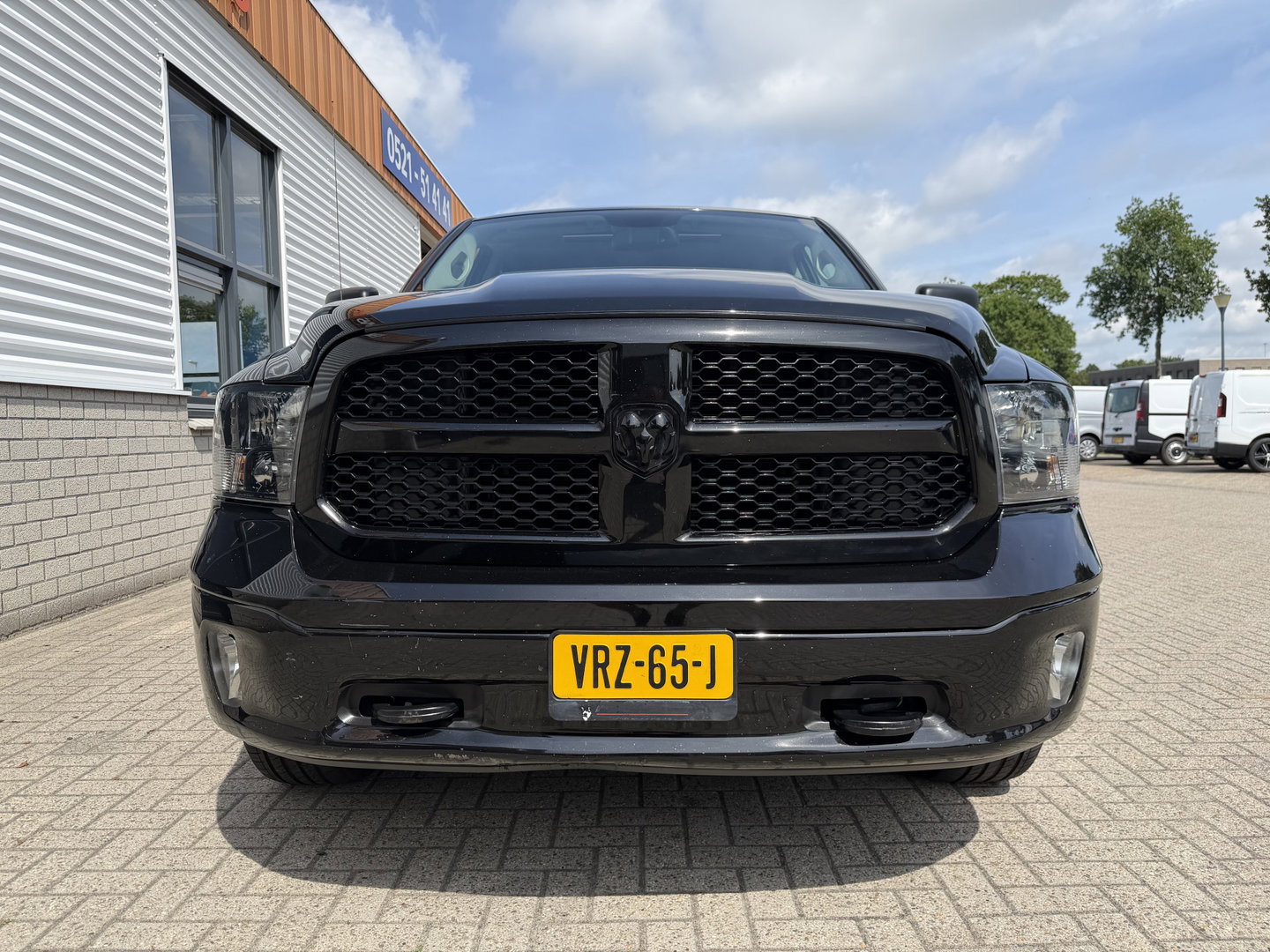 Dodge Ram Pick-Up 1500 5.7 V8 4x4 Crew Cab 5'7 Longhorn / vaste prijs rijklaar € 39.950 ex btw / euro 6 / lease vanaf € 652 / airco / cruise / navigatie / prins lpg / leer / trekhaak 3500 kg !