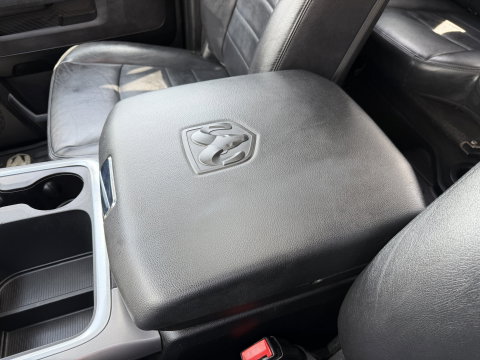 Dodge Ram Pick-Up 1500 5.7 V8 4x4 Crew Cab 5'7 Longhorn / vaste prijs rijklaar € 39.950 ex btw / euro 6 / lease vanaf € 652 / airco / cruise / navigatie / prins lpg / leer / trekhaak 3500 kg !