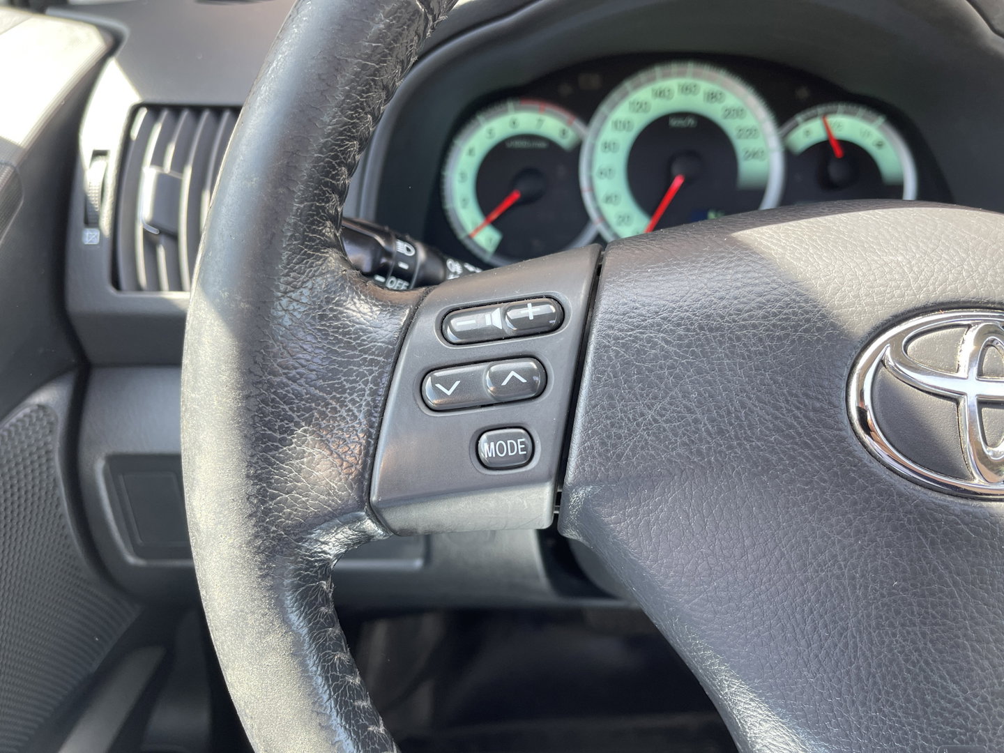 Toyota Corolla Verso 1.8 VVT-i Luna 7p. | Handel & Export | Schuifdak | Cruise Control | Parkeersensoren | Achteruitrijcamera | 16'' Lichtmetaal |