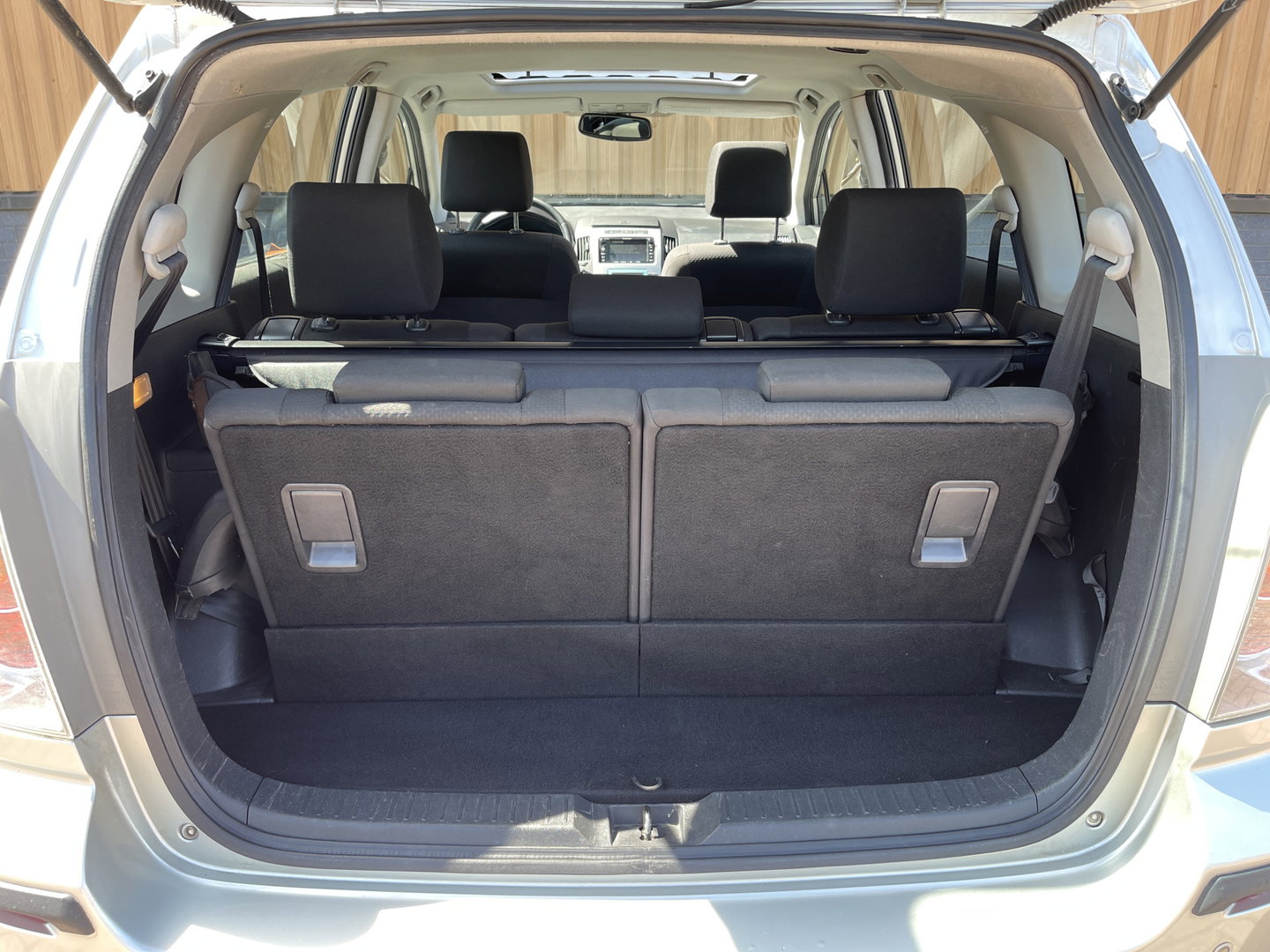 Toyota Corolla Verso 1.8 VVT-i Luna 7p. | Handel & Export | Schuifdak | Cruise Control | Parkeersensoren | Achteruitrijcamera | 16'' Lichtmetaal |