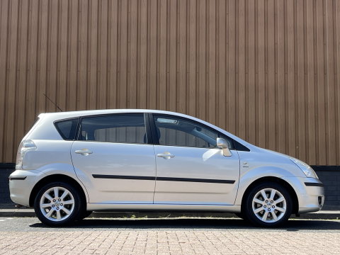 Toyota Corolla Verso 1.8 VVT-i Luna 7p. | Handel & Export | Schuifdak | Cruise Control | Parkeersensoren | Achteruitrijcamera | 16'' Lichtmetaal |