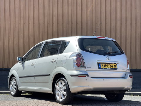 Toyota Corolla Verso 1.8 VVT-i Luna 7p. | Handel & Export | Schuifdak | Cruise Control | Parkeersensoren | Achteruitrijcamera | 16'' Lichtmetaal |