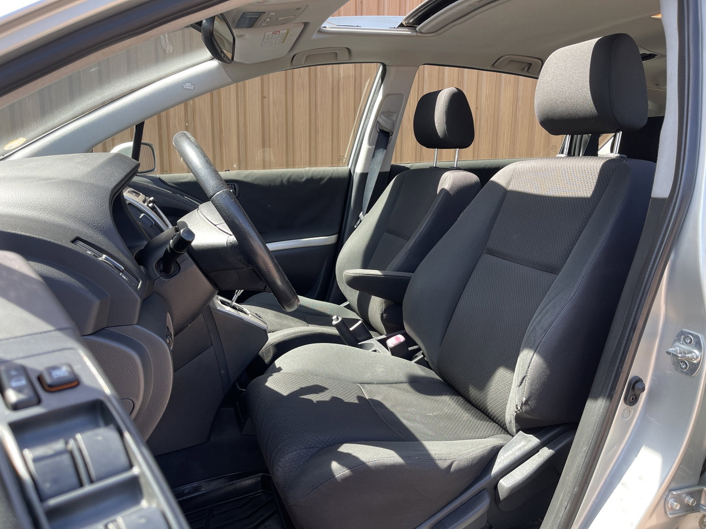 Toyota Corolla Verso 1.8 VVT-i Luna 7p. | Handel & Export | Schuifdak | Cruise Control | Parkeersensoren | Achteruitrijcamera | 16'' Lichtmetaal |