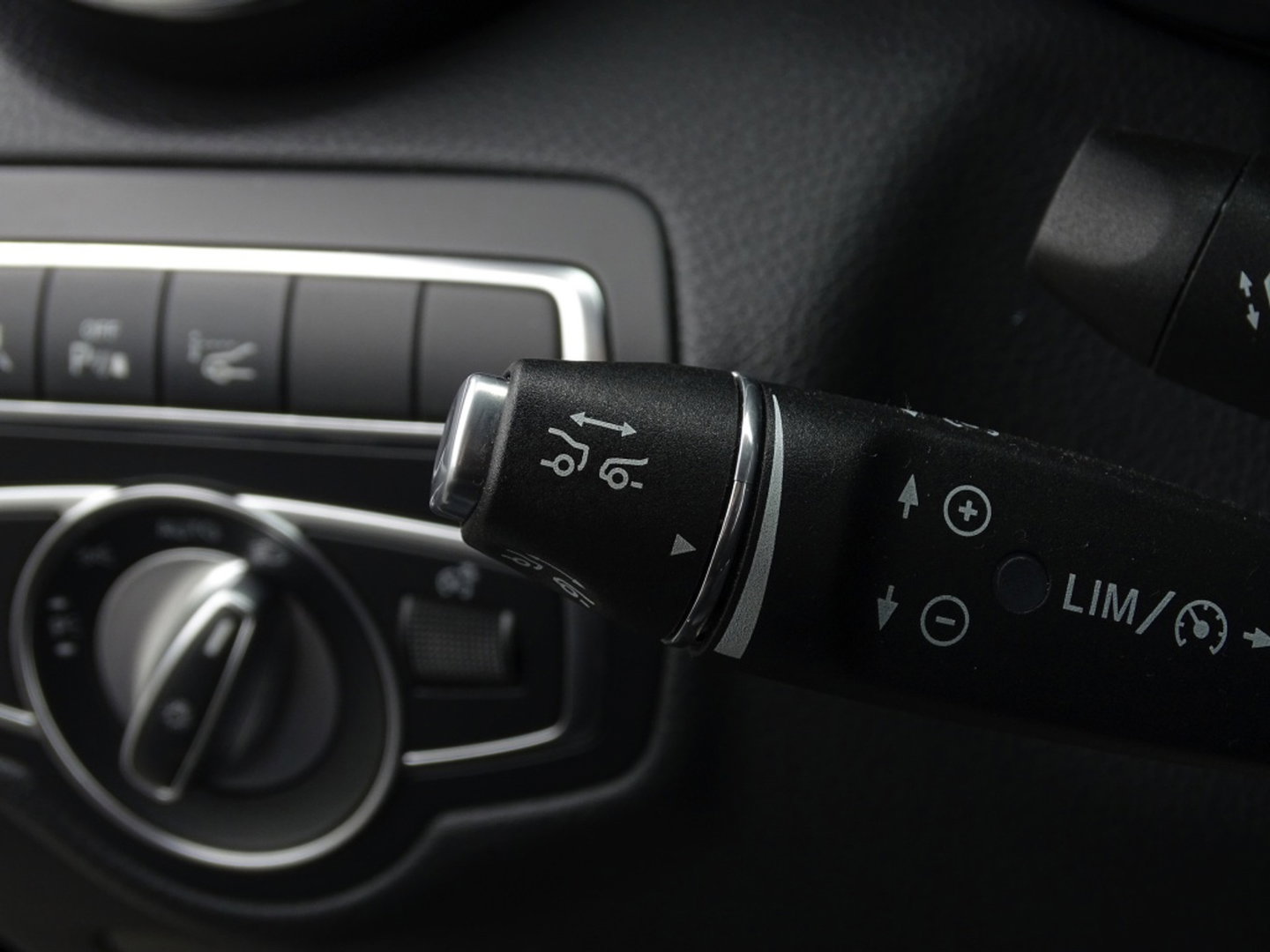 Mercedes-Benz GLC 43 AMG 367PK 4-MATIC / Carbon / Distronic / Burmester / LED