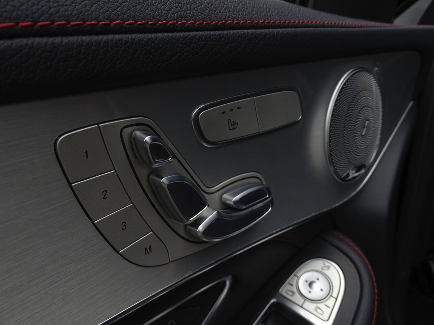 Mercedes-Benz GLC 43 AMG 367PK 4-MATIC / Carbon / Distronic / Burmester / LED