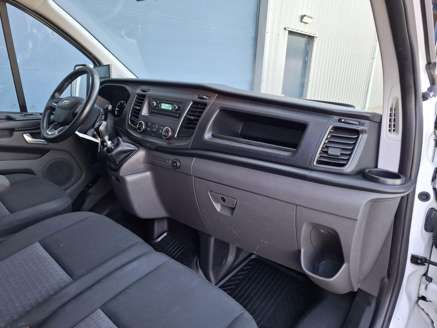 Ford Transit Custom 340 2.0 TDCI L1H1 Trend AIRCO / CRUISE CONTROLE / 3 ZITS / TREKHAAK / EURO 6