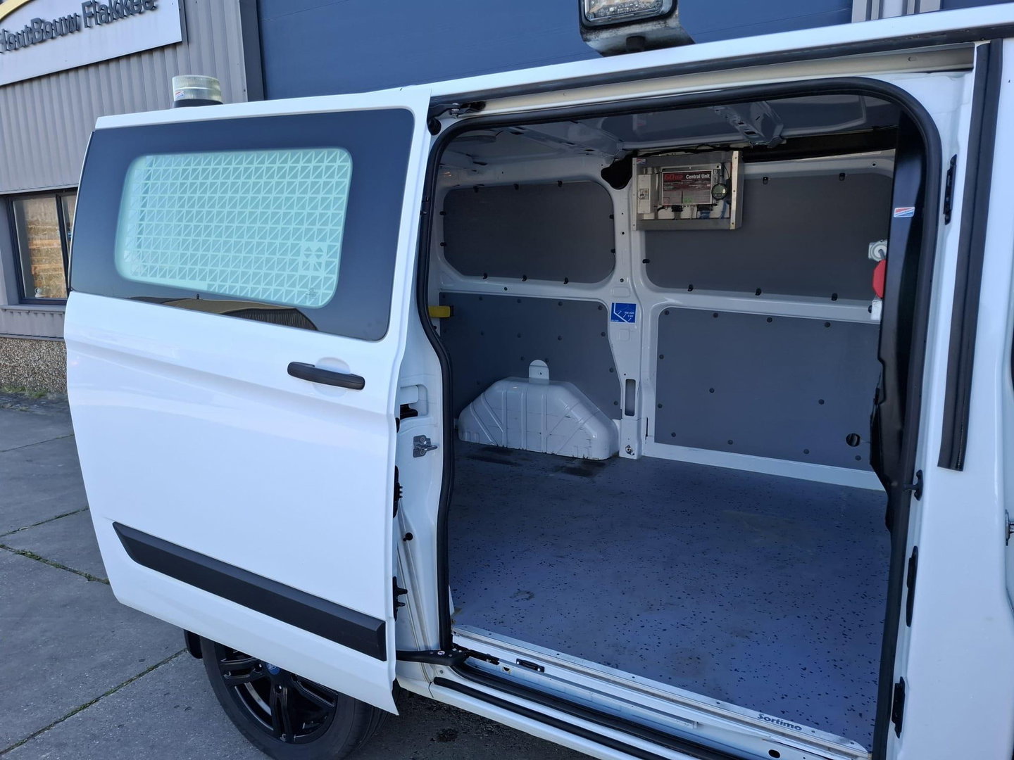 Ford Transit Custom 340 2.0 TDCI L1H1 Trend AIRCO / CRUISE CONTROLE / 3 ZITS / TREKHAAK / EURO 6