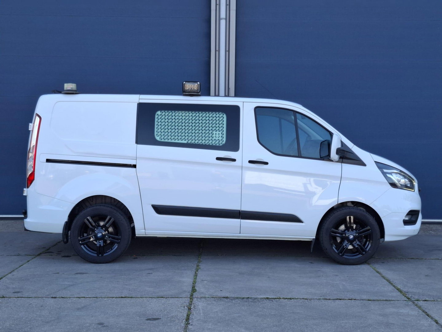 Ford Transit Custom 340 2.0 TDCI L1H1 Trend AIRCO / CRUISE CONTROLE / 3 ZITS / TREKHAAK / EURO 6