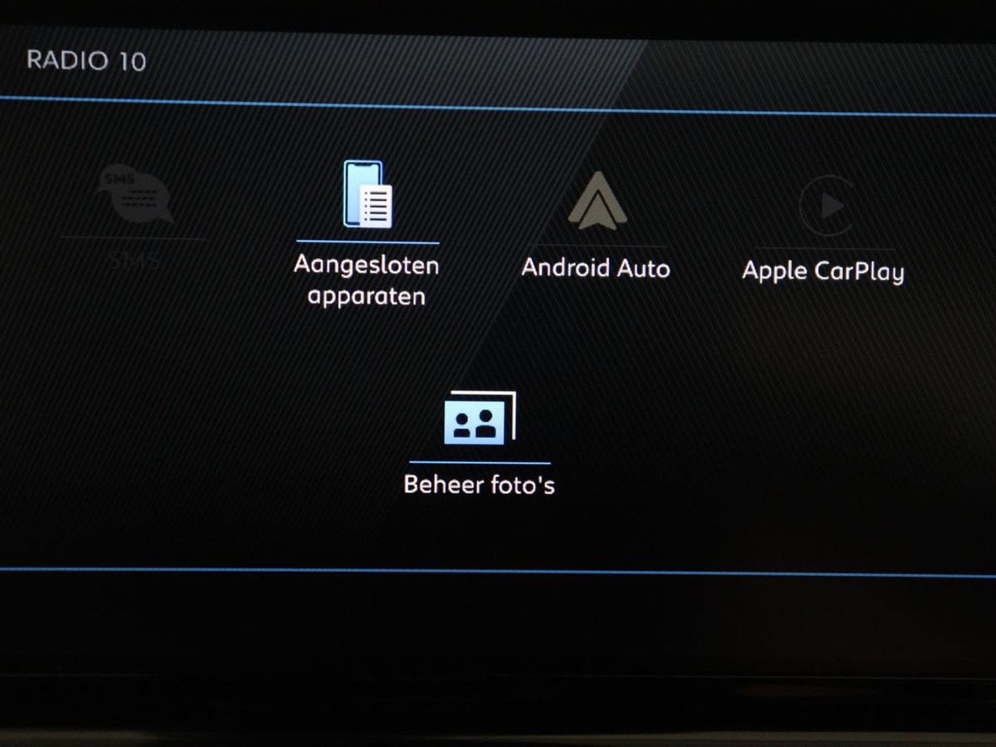 Peugeot 2008 1.2 Hybrid 136 Active | Carplay | Cruise Control | Climate control | Parkeerhulp | DAB | Bluetooth