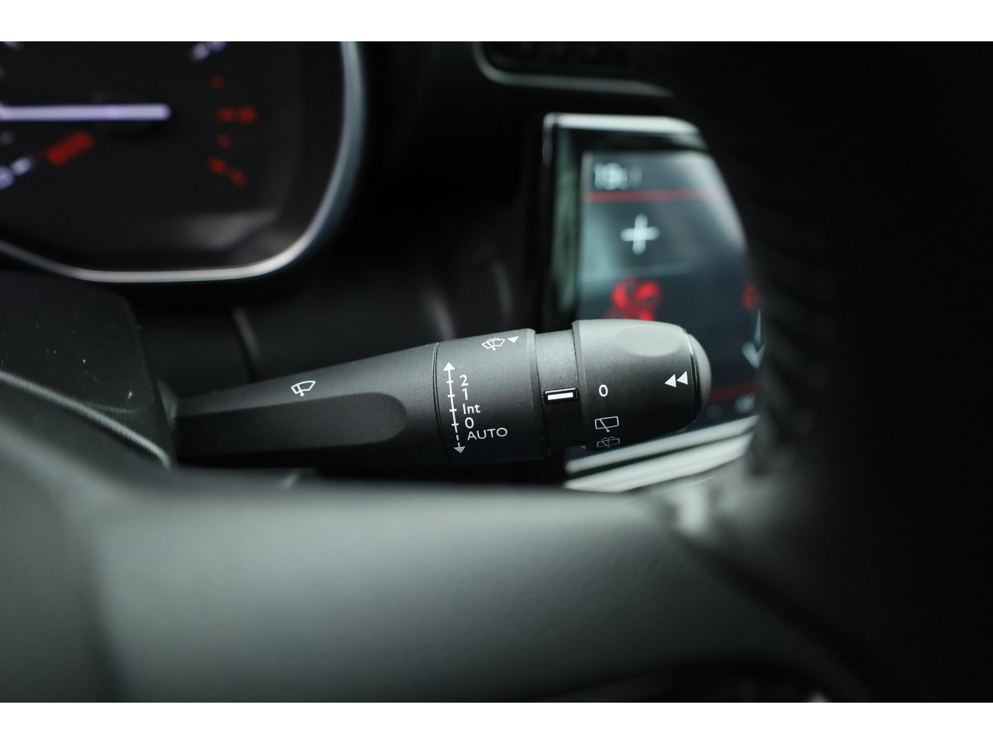 Citroën C3 Aircross 1.2 PureTech Shine | Rijklaar! | Cruise Control | Stoelverw. | CarPlay | DAB | LED | PDC+A | Navi | 16'' V