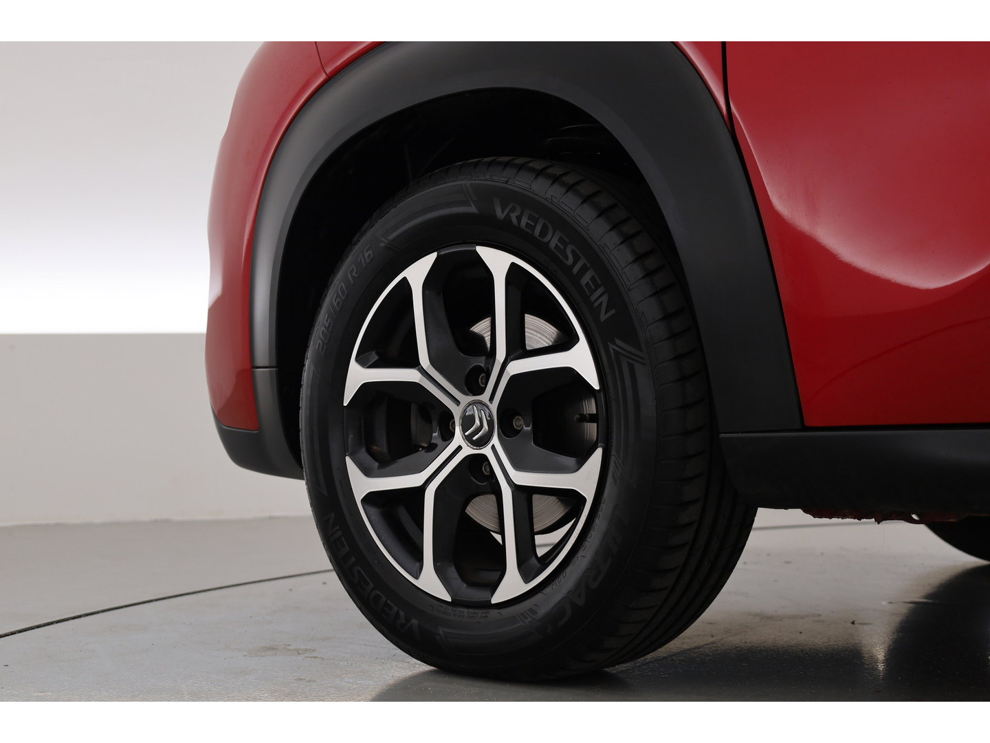 Citroën C3 Aircross 1.2 PureTech Shine | Rijklaar! | Cruise Control | Stoelverw. | CarPlay | DAB | LED | PDC+A | Navi | 16'' V