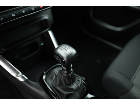 Citroën C3 Aircross 1.2 PureTech Shine | Rijklaar! | Cruise Control | Stoelverw. | CarPlay | DAB | LED | PDC+A | Navi | 16'' V