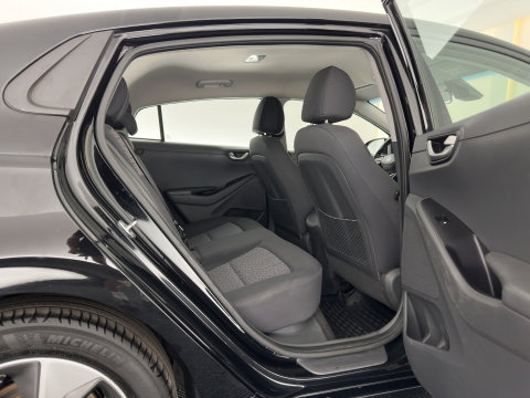 Hyundai IONIQ Comfort EV {SoH-98} Aut. *HEATPUMP | FULL-LED | DIGI-COCKPIT | SHIFTPADDLES | LANE-ASSIST | CCS-FASTLOADER | CRUISE | CAMERA | KEYLESS | DAB+ | NAVI-FULLMAP | ECC | PDC | TOWBAR | 16"ALU*