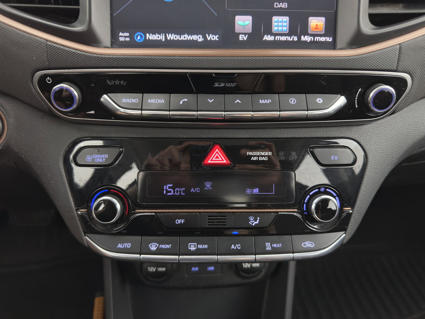Hyundai IONIQ Comfort EV {SoH-98} Aut. *HEATPUMP | FULL-LED | DIGI-COCKPIT | SHIFTPADDLES | LANE-ASSIST | CCS-FASTLOADER | CRUISE | CAMERA | KEYLESS | DAB+ | NAVI-FULLMAP | ECC | PDC | TOWBAR | 16"ALU*