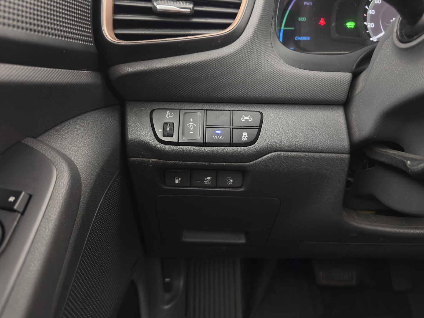 Hyundai IONIQ Comfort EV {SoH-98} Aut. *HEATPUMP | FULL-LED | DIGI-COCKPIT | SHIFTPADDLES | LANE-ASSIST | CCS-FASTLOADER | CRUISE | CAMERA | KEYLESS | DAB+ | NAVI-FULLMAP | ECC | PDC | TOWBAR | 16"ALU*