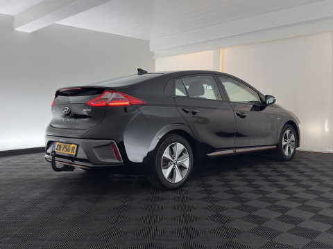 Hyundai IONIQ Comfort EV {SoH-98} Aut. *HEATPUMP | FULL-LED | DIGI-COCKPIT | SHIFTPADDLES | LANE-ASSIST | CCS-FASTLOADER | CRUISE | CAMERA | KEYLESS | DAB+ | NAVI-FULLMAP | ECC | PDC | TOWBAR | 16"ALU*