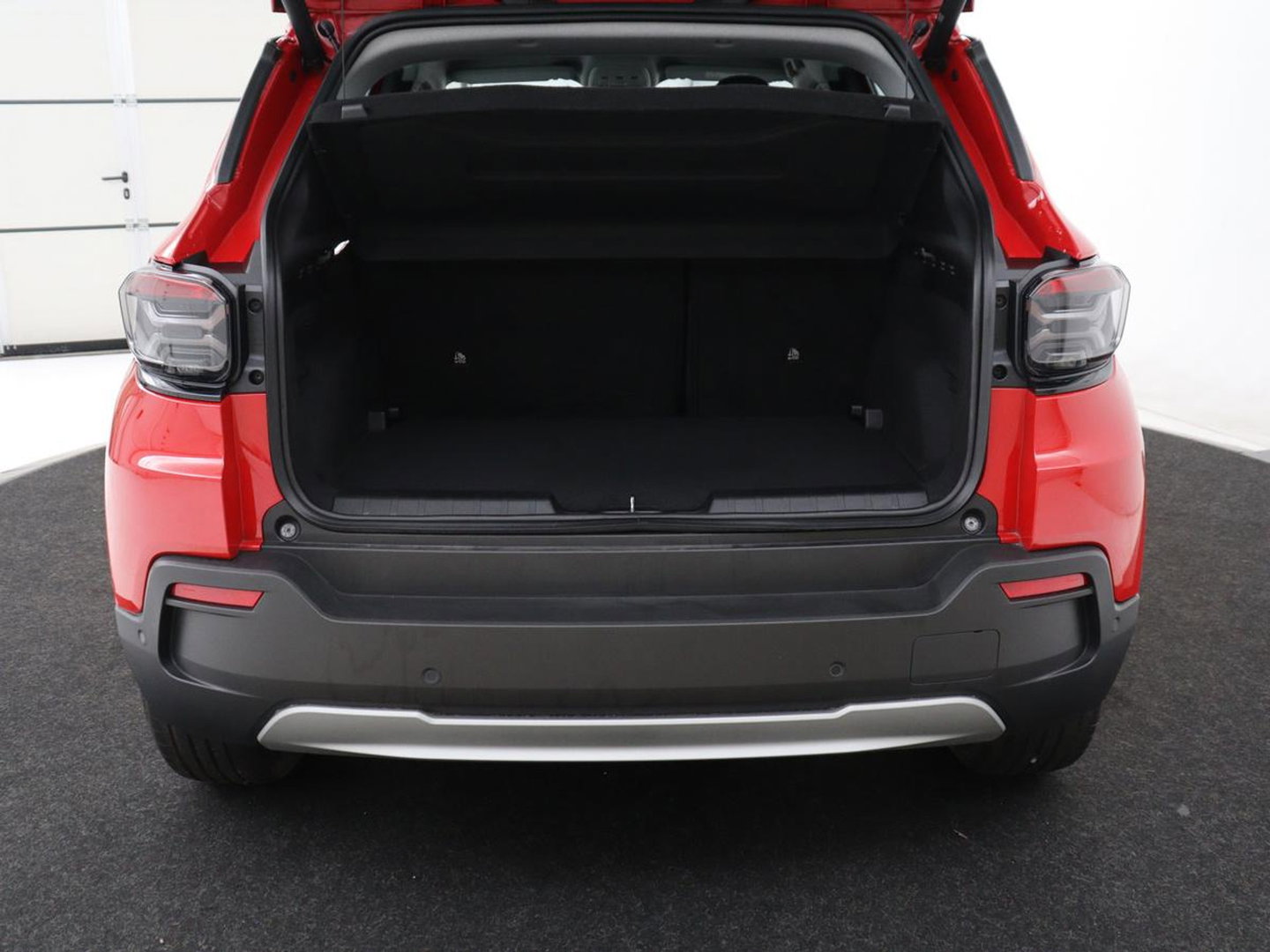 Jeep Avenger Avenger 54 kWh | SOH 94,2% | 3F | Navigatie | Carplay | Camera | Cruise control | Automaat | Elektrische laadklep | Stoelverwarming