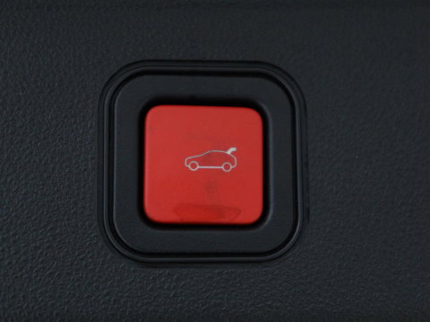 Jeep Avenger Avenger 54 kWh | SOH 94,2% | 3F | Navigatie | Carplay | Camera | Cruise control | Automaat | Elektrische laadklep | Stoelverwarming