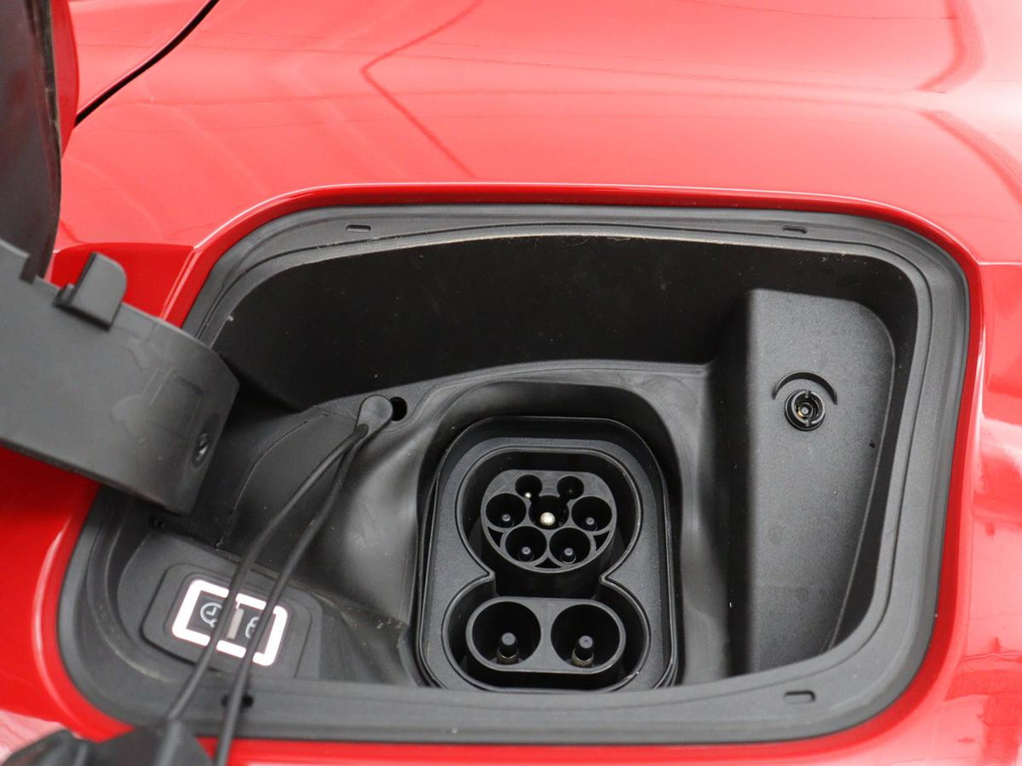 Jeep Avenger Avenger 54 kWh | SOH 94,2% | 3F | Navigatie | Carplay | Camera | Cruise control | Automaat | Elektrische laadklep | Stoelverwarming