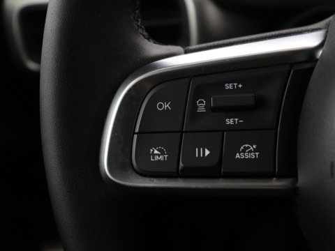 Jeep Avenger Avenger 54 kWh | SOH 94,2% | 3F | Navigatie | Carplay | Camera | Cruise control | Automaat | Elektrische laadklep | Stoelverwarming