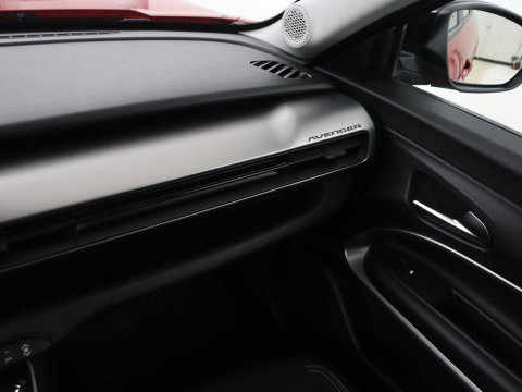 Jeep Avenger Avenger 54 kWh | SOH 94,2% | 3F | Navigatie | Carplay | Camera | Cruise control | Automaat | Elektrische laadklep | Stoelverwarming