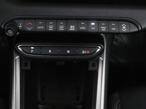 Jeep Avenger Avenger 54 kWh | SOH 94,2% | 3F | Navigatie | Carplay | Camera | Cruise control | Automaat | Elektrische laadklep | Stoelverwarming