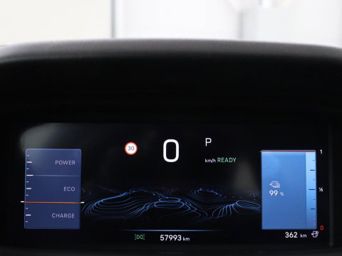 Jeep Avenger Avenger 54 kWh | SOH 94,2% | 3F | Navigatie | Carplay | Camera | Cruise control | Automaat | Elektrische laadklep | Stoelverwarming