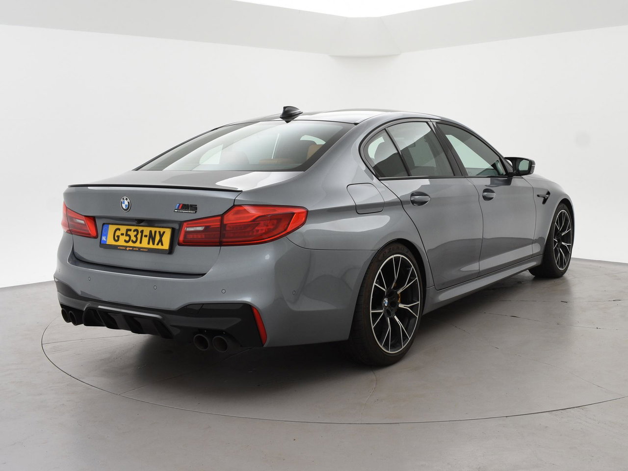 BMW M5