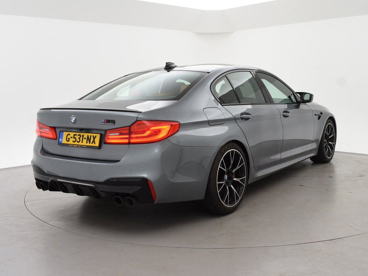 BMW M5