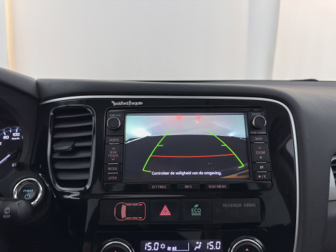 Mitsubishi Outlander 2.0 PHEV Instyle *AUT | PANO | 4WD | CRUISE | FULL-LEATHER | XENON | NAVI-FULLMAP | KEYLESS | CAMERA | HEATED-COMFORTSEATS | ECC | SHIFT-PADDELS | PDC | CRUISE | DAB | PRIVACY-GLASS | LANE-ASSIST | 18'' ALU*