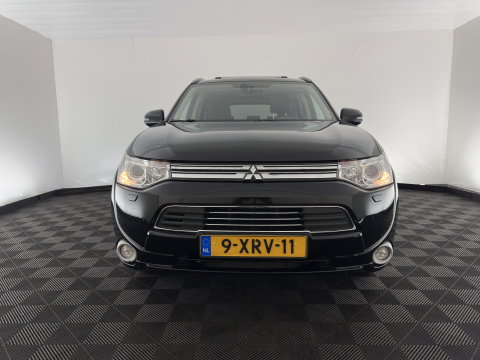 Mitsubishi Outlander 2.0 PHEV Instyle *AUT | PANO | 4WD | CRUISE | FULL-LEATHER | XENON | NAVI-FULLMAP | KEYLESS | CAMERA | HEATED-COMFORTSEATS | ECC | SHIFT-PADDELS | PDC | CRUISE | DAB | PRIVACY-GLASS | LANE-ASSIST | 18'' ALU*