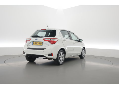 Toyota Yaris 1.5 Hybrid Active | Cruise Control | Bluetooth | Navigatie | Camera | Lane Assist | Airco | PDC+A