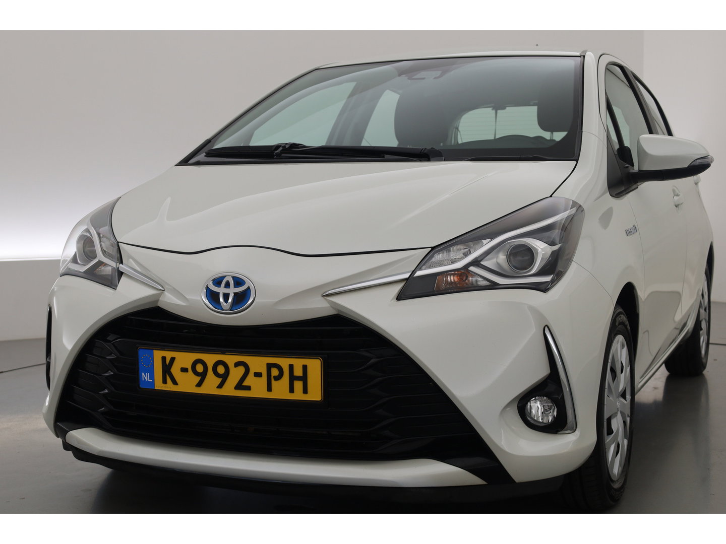 Toyota Yaris 1.5 Hybrid Active | Cruise Control | Bluetooth | Navigatie | Camera | Lane Assist | Airco | PDC+A