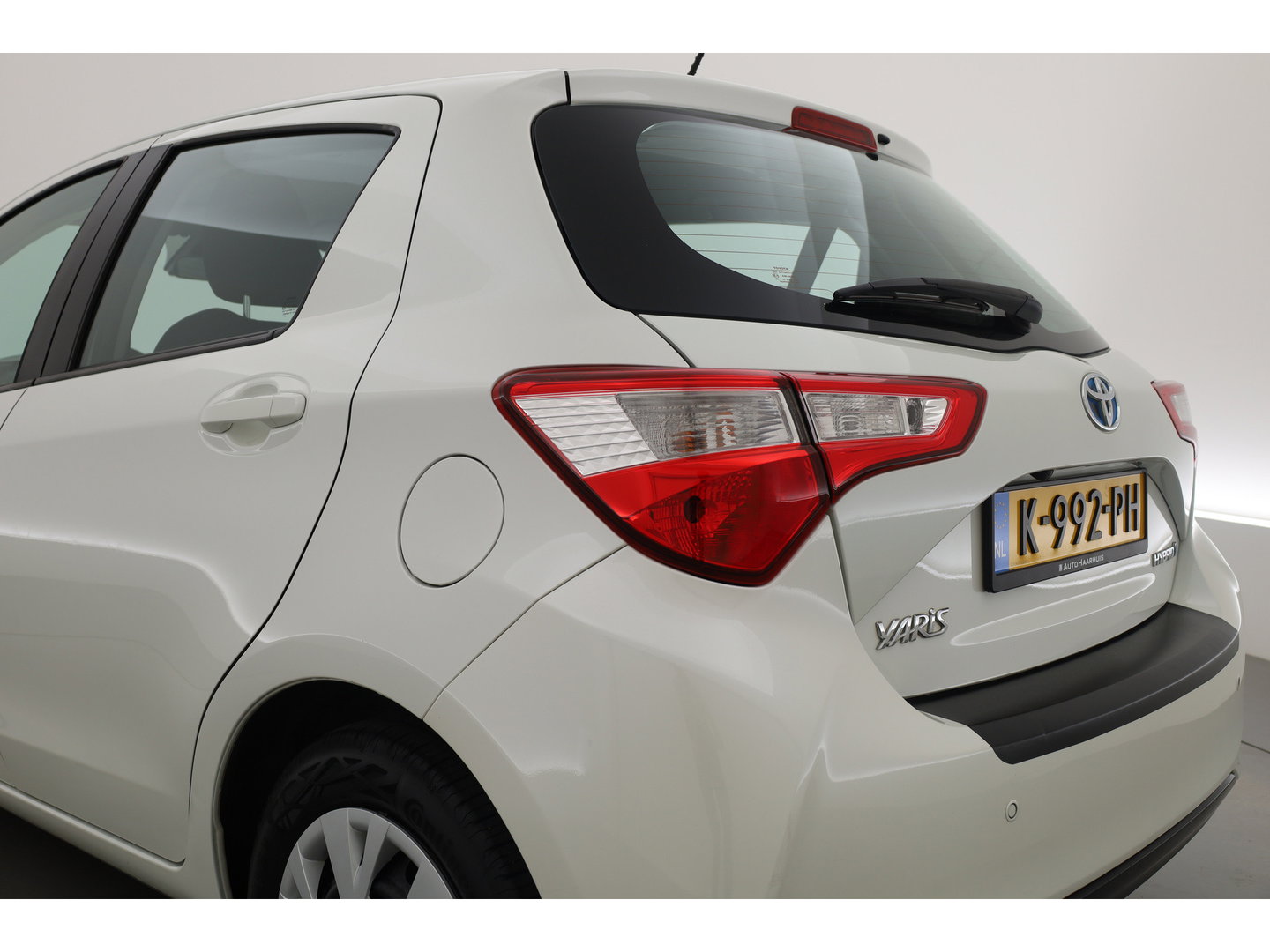 Toyota Yaris 1.5 Hybrid Active | Cruise Control | Bluetooth | Navigatie | Camera | Lane Assist | Airco | PDC+A
