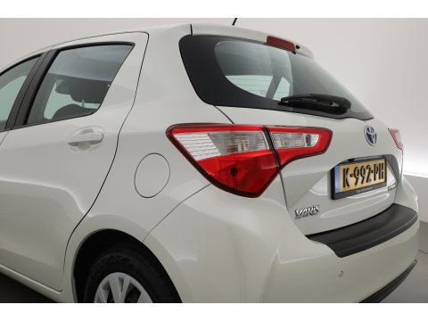 Toyota Yaris 1.5 Hybrid Active | Cruise Control | Bluetooth | Navigatie | Camera | Lane Assist | Airco | PDC+A