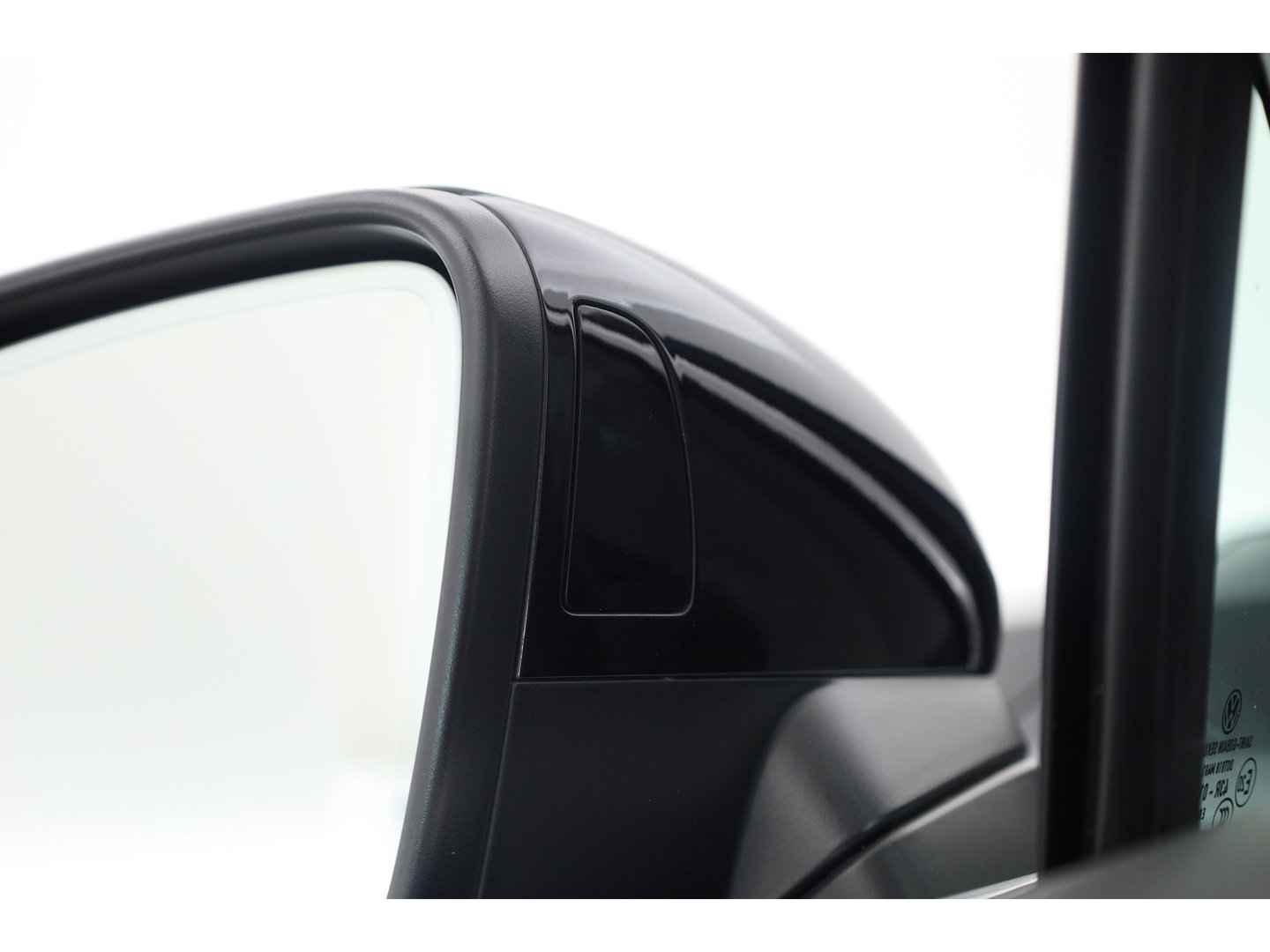 Volkswagen Passat Variant 1.4 TSI PHEV GTE Business | Pano | HUD | Leder | Elek. Trekhaak | Camera | Stoel- Stuurverw. | Massage | IQ. Light | Adapt. Cruise