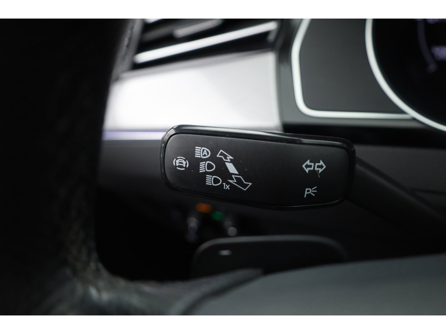 Volkswagen Passat Variant 1.4 TSI PHEV GTE Business | Pano | HUD | Leder | Elek. Trekhaak | Camera | Stoel- Stuurverw. | Massage | IQ. Light | Adapt. Cruise