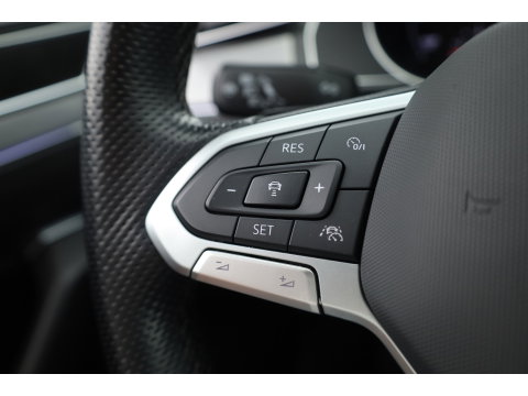Volkswagen Passat Variant 1.4 TSI PHEV GTE Business | Pano | HUD | Leder | Elek. Trekhaak | Camera | Stoel- Stuurverw. | Massage | IQ. Light | Adapt. Cruise