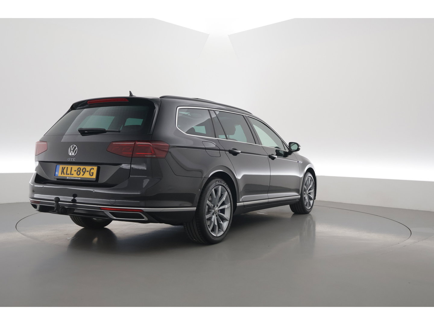 Volkswagen Passat Variant 1.4 TSI PHEV GTE Business | Pano | HUD | Leder | Elek. Trekhaak | Camera | Stoel- Stuurverw. | Massage | IQ. Light | Adapt. Cruise
