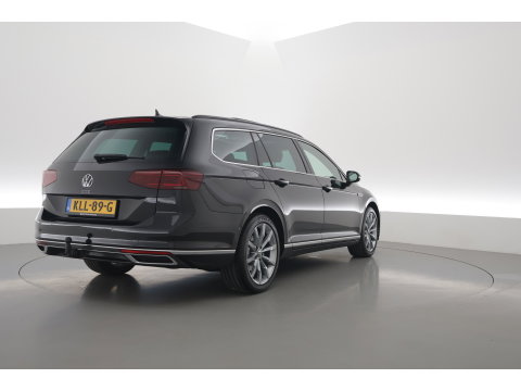 Volkswagen Passat Variant 1.4 TSI PHEV GTE Business | Pano | HUD | Leder | Elek. Trekhaak | Camera | Stoel- Stuurverw. | Massage | IQ. Light | Adapt. Cruise