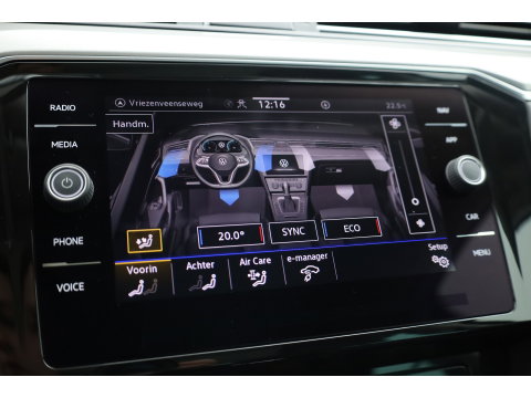 Volkswagen Passat Variant 1.4 TSI PHEV GTE Business | Pano | HUD | Leder | Elek. Trekhaak | Camera | Stoel- Stuurverw. | Massage | IQ. Light | Adapt. Cruise