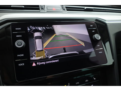 Volkswagen Passat Variant 1.4 TSI PHEV GTE Business | Pano | HUD | Leder | Elek. Trekhaak | Camera | Stoel- Stuurverw. | Massage | IQ. Light | Adapt. Cruise