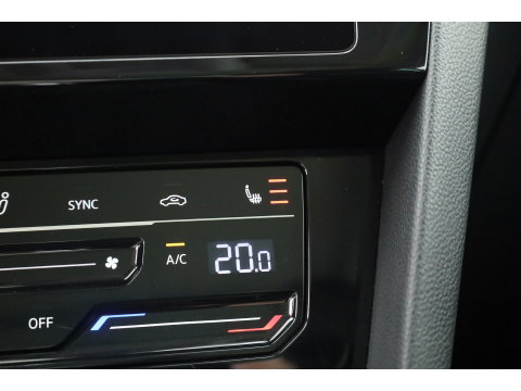 Volkswagen Passat Variant 1.4 TSI PHEV GTE Business | Pano | HUD | Leder | Elek. Trekhaak | Camera | Stoel- Stuurverw. | Massage | IQ. Light | Adapt. Cruise
