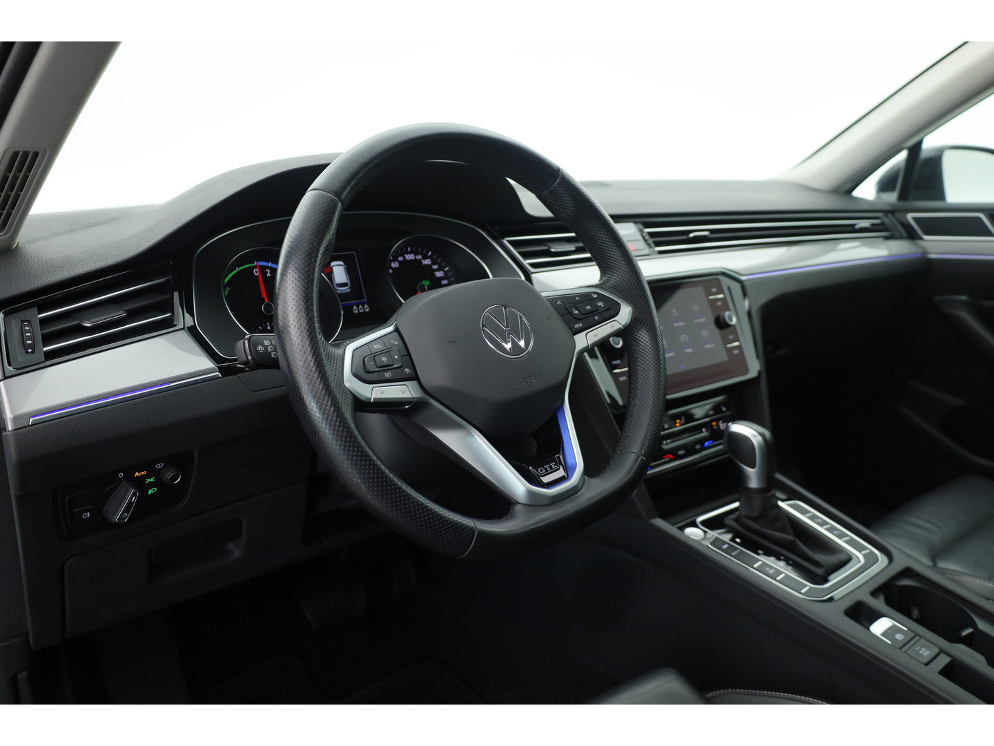 Volkswagen Passat Variant 1.4 TSI PHEV GTE Business | Pano | HUD | Leder | Elek. Trekhaak | Camera | Stoel- Stuurverw. | Massage | IQ. Light | Adapt. Cruise
